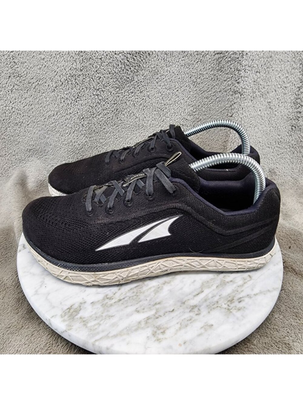Altra Shoes Womens Size 8 Black Lace Up Sneakers *Read*